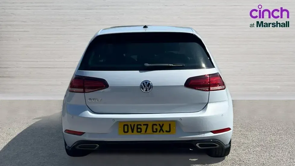 Used VW Golf VII R-line 150 HP (110 kW) 2017 White silver metallic