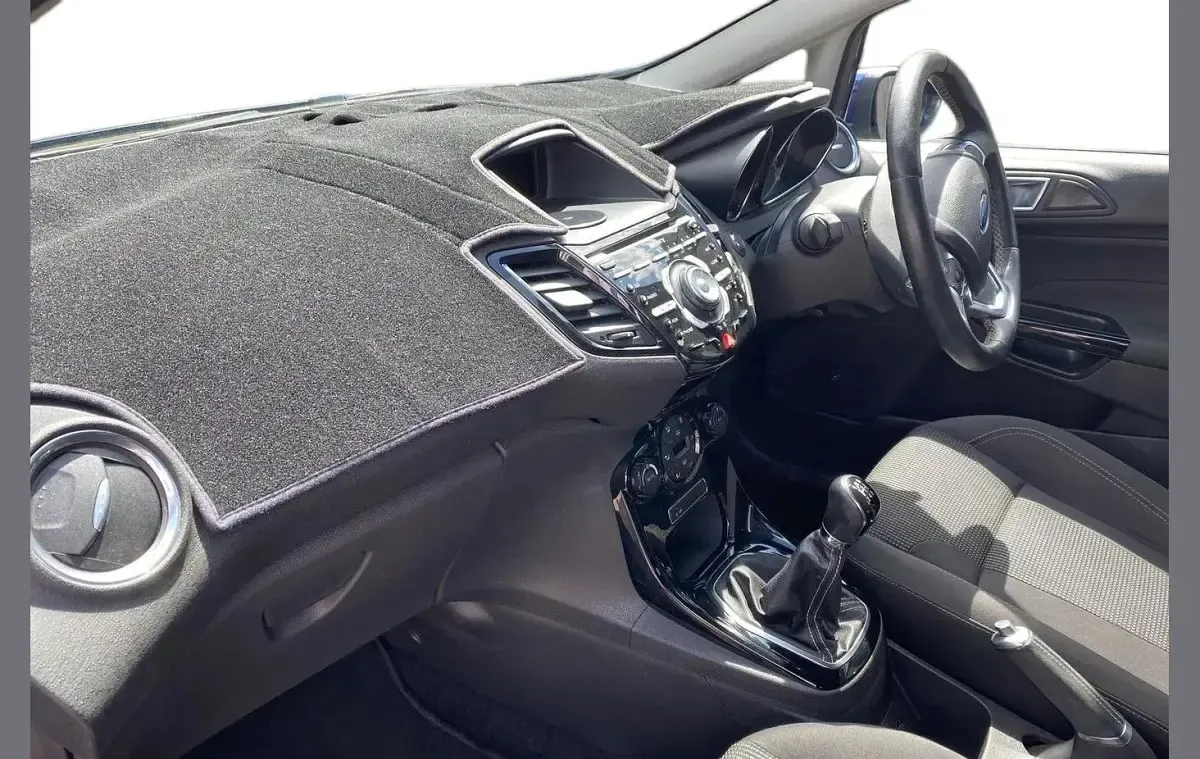 Used Ford Fiesta Titanium 99 HP (72 kW) 2016 Blue Hatchback