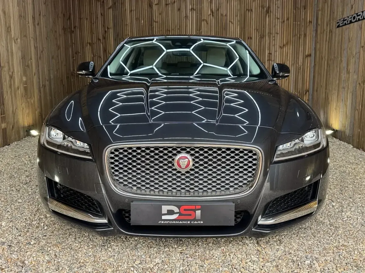 Used Jaguar XF Portfolio 250 HP (183 kW) 2020 Grey Sedan
