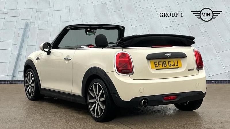 Used Mini Cooper 134 HP (98 kW) 2018 White Hatchback