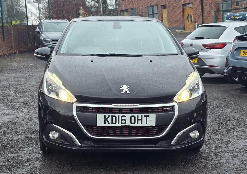 Used Peugeot 208 GT-line 2016 Black Hatchback