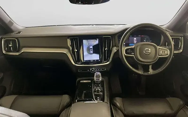 Used Volvo V60 Plus 350 HP (257 kW) 2023 Grey Estate