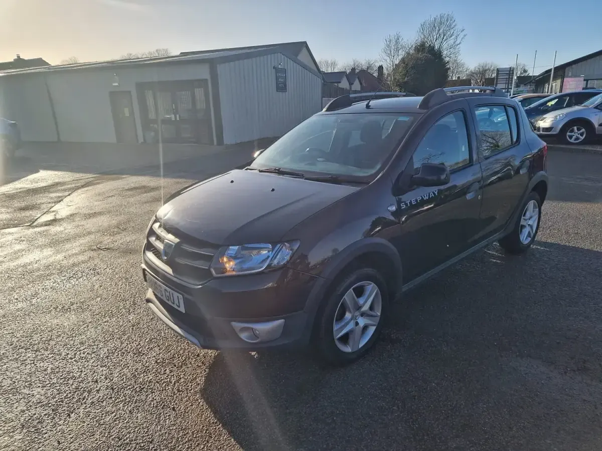 Used Dacia Sandero Lauréate 90 HP (66 kW) 2016 Black Hatchback