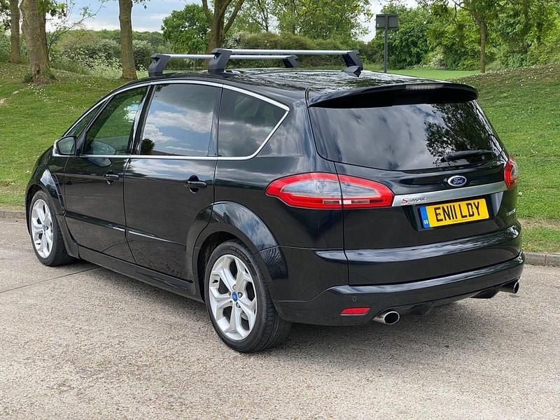 Used Ford S-MAX Titanium X 200 HP (147 kW) 2011 Black MPV