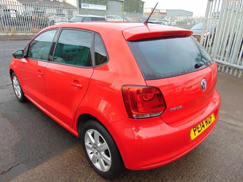 Used VW Polo Edition 70 HP (51 kW) 2014 Red Hatchback