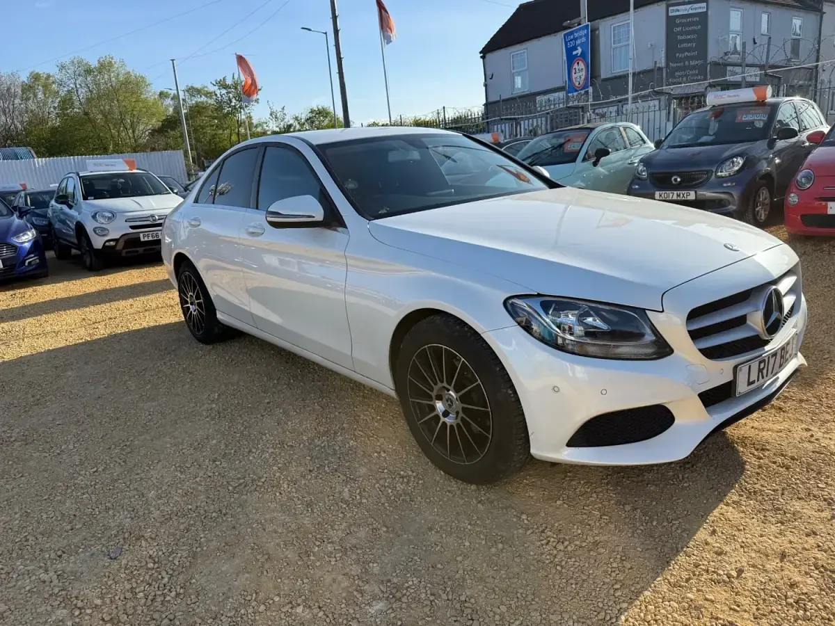 Usado Mercedes C220 Executive 2017 Branco Sedan
