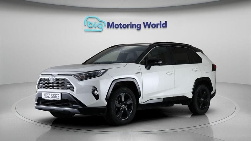 Used Toyota RAV4 Hybrid 215 HP (158 kW) 2019 SUV