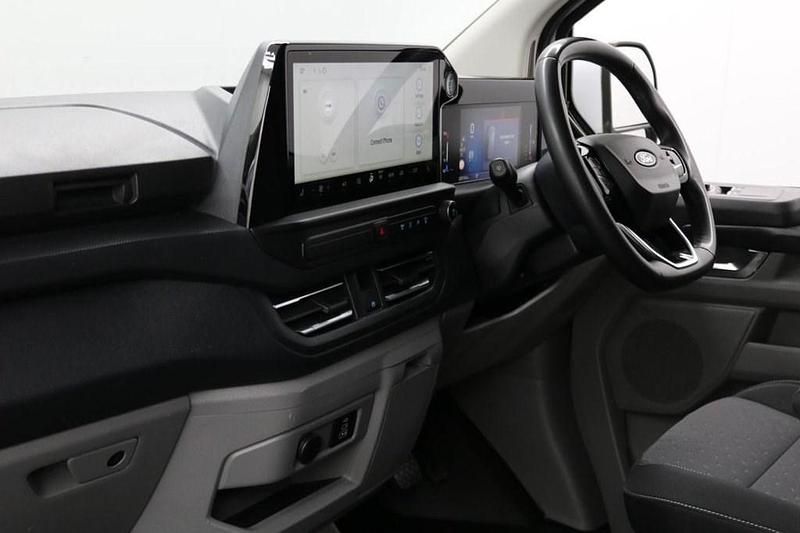 Used Ford Transit Custom Limited 136 HP (100 kW) 2024 White