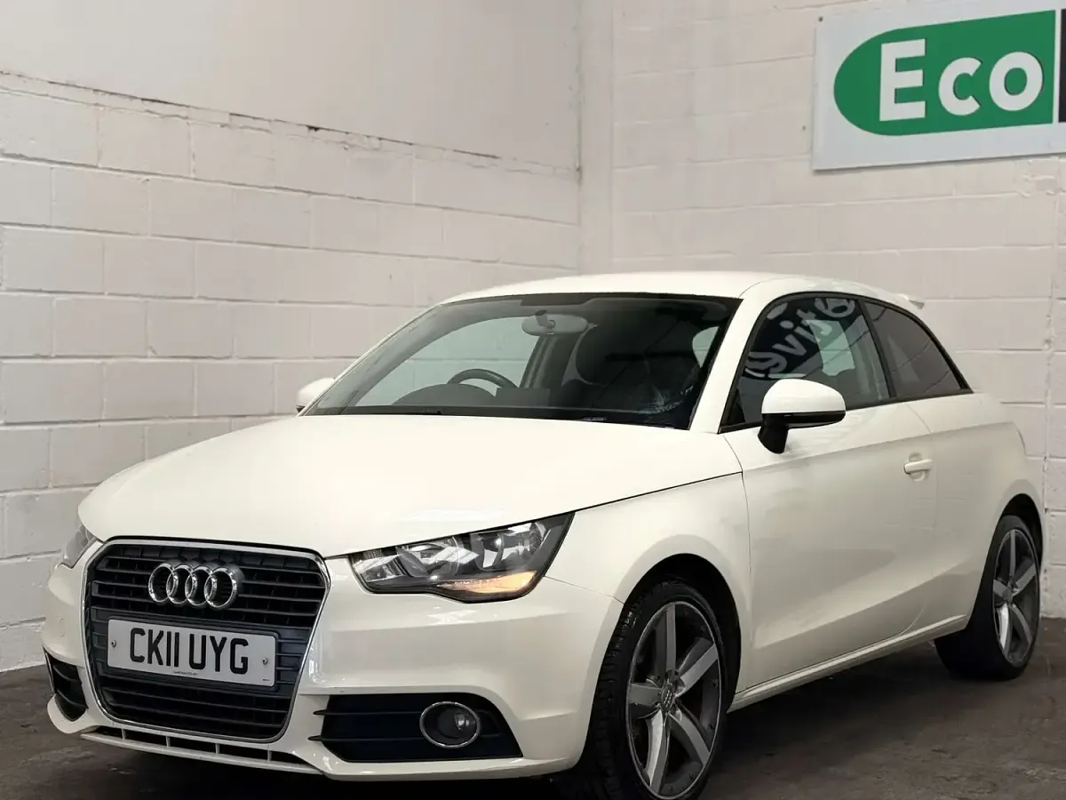 Used Audi A1 Sport 122 HP (89 kW) 2011 White Hatchback