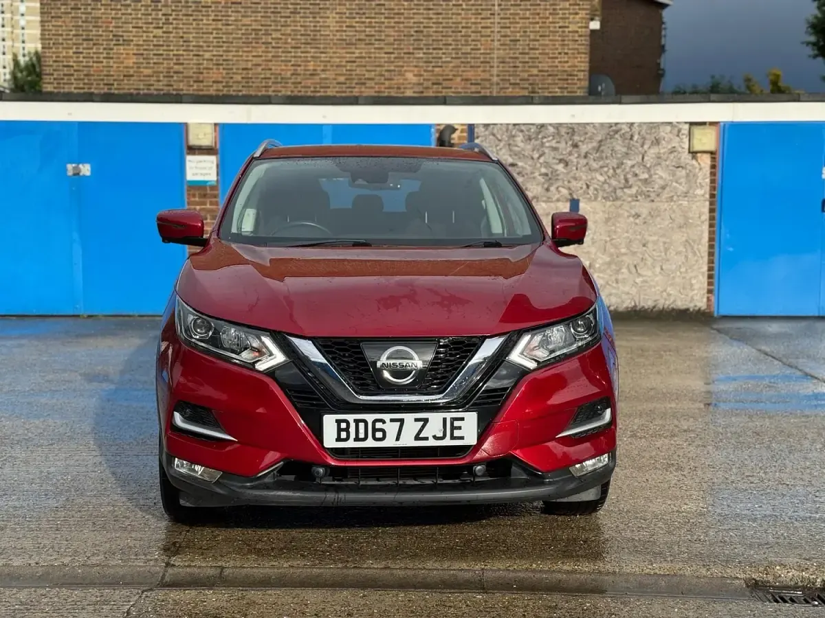 Used Nissan Qashqai N-Connecta 2017 Red SUV