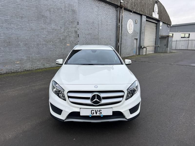 Used Mercedes GLA200 AMG line 136 HP (100 kW) 2015 White SUV