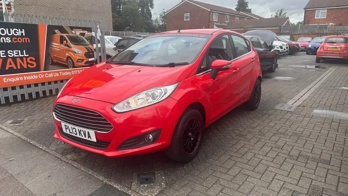 Used Ford Fiesta Zetec 2013 Red Hatchback