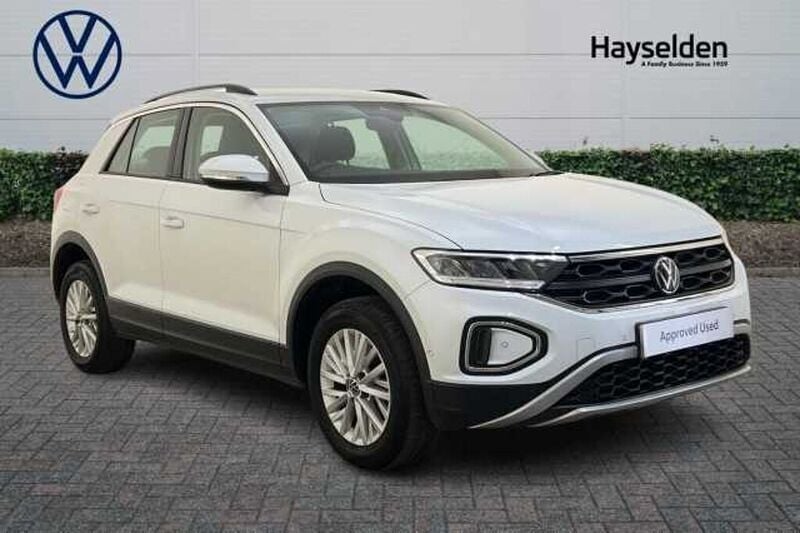 Used 2023 VW T-Roc Life SUV | £19,985 (Fair price) - Image 1/4