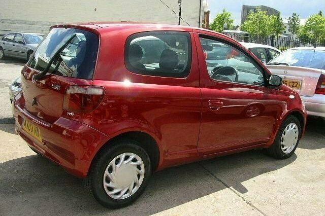 Używany Toyota Yaris 2003 Hatchback