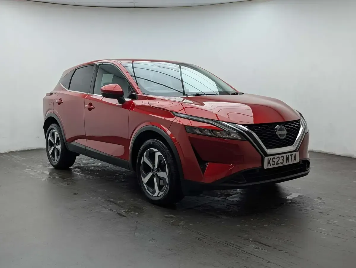 Used Nissan Qashqai N-Connecta 2023 Red SUV