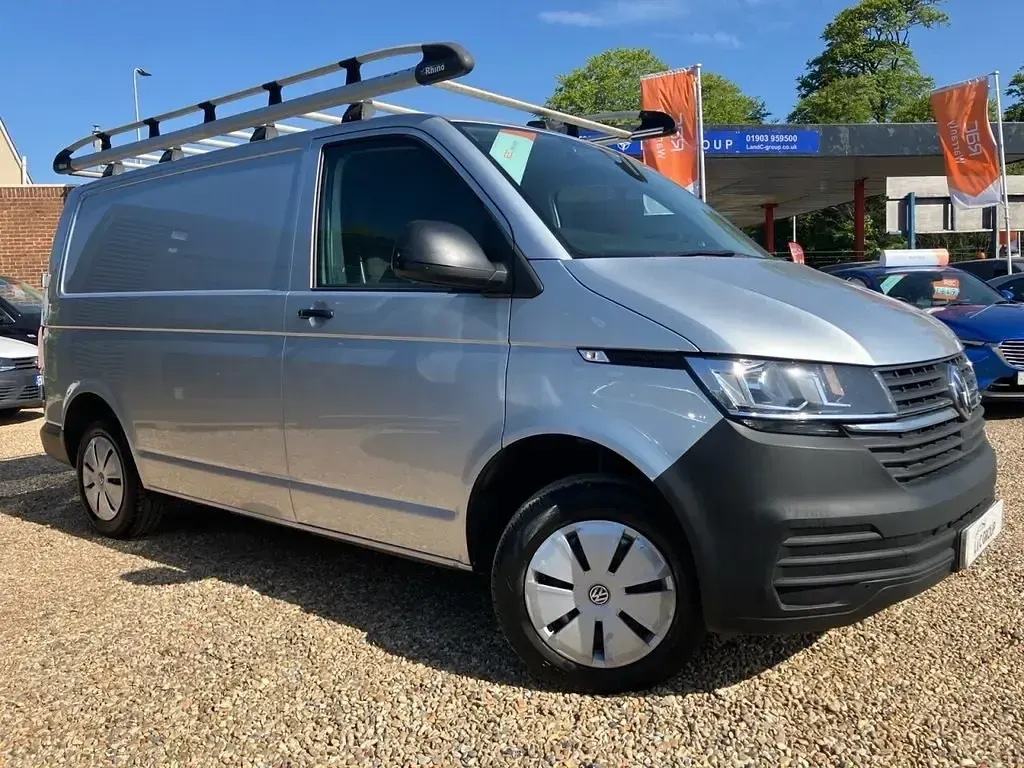 Usado VW Transporter Startline 110 HP (80 kW) 2021 Prateado Van