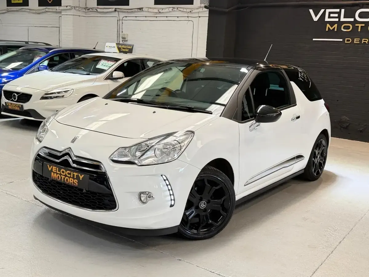 Used Citroën DS3 2014 White Hatchback