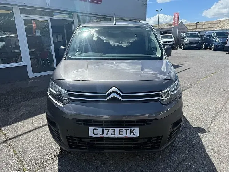 Used Citroën Berlingo 100 HP (73 kW) 2024 Grey MPV