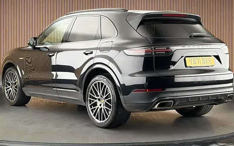 Used Porsche Cayenne 462 HP (339 kW) 2022 Black SUV