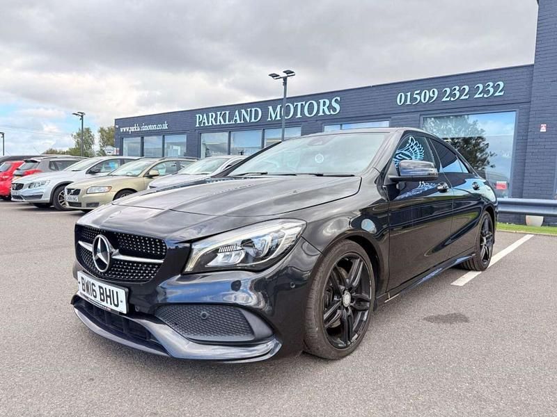 Usado Mercedes CLA220 AMG line 177 HP (130 kW) 2016 Preto Sedan