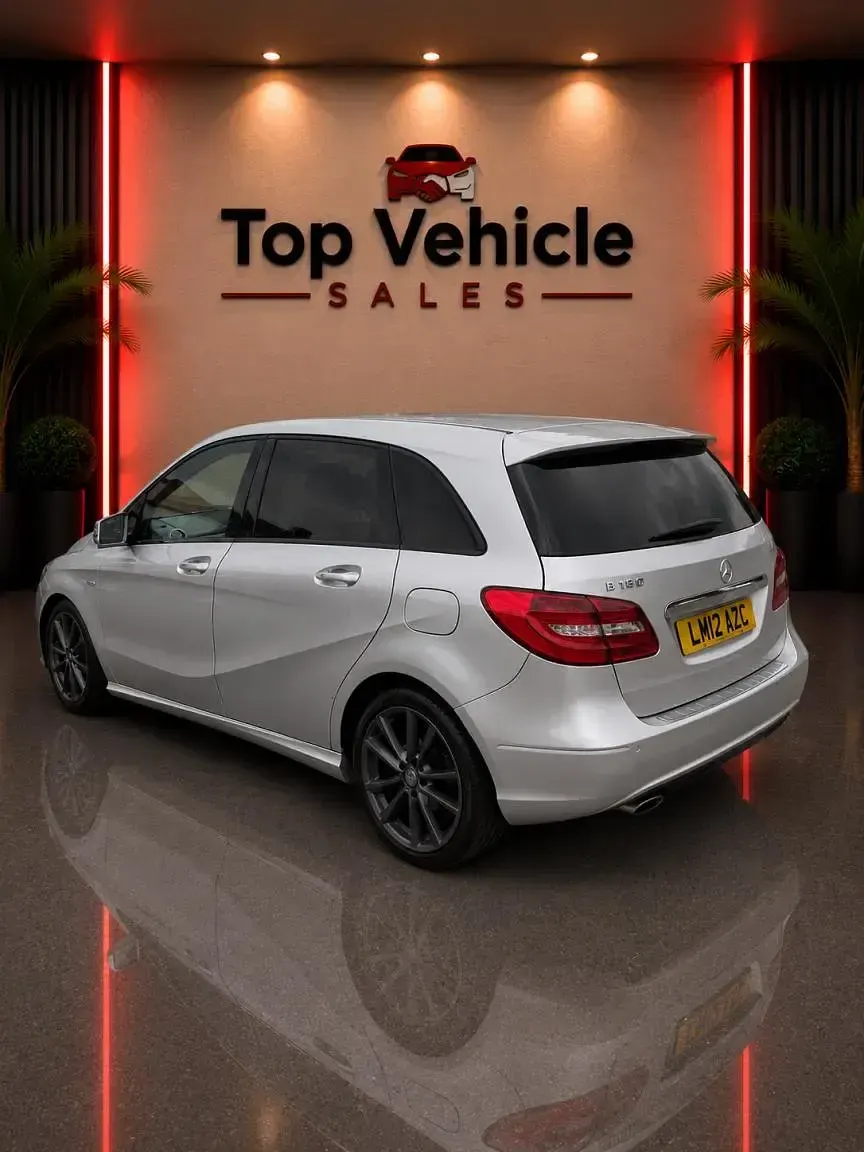 Used Mercedes B180 121 HP (88 kW) 2012 Silver Hatchback