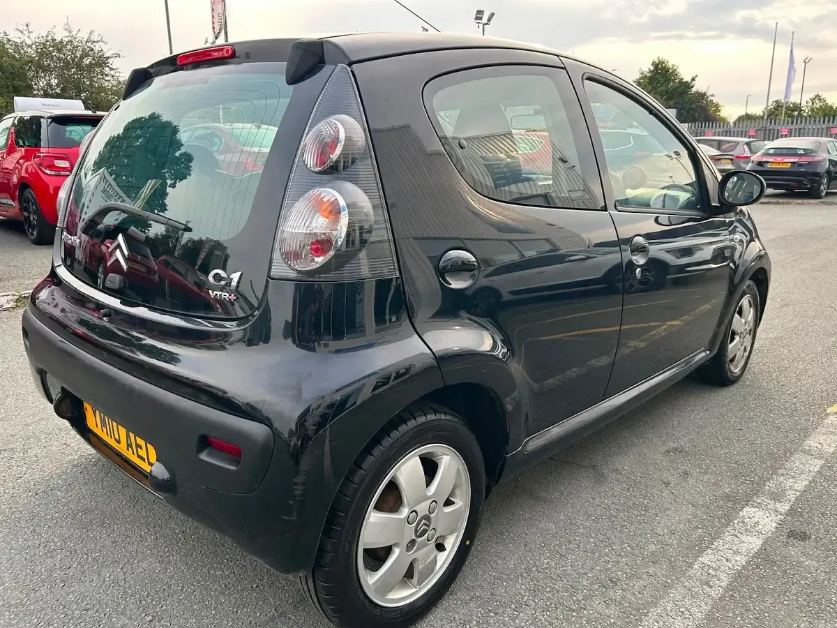 Used Citroën C1 VTR Sport 68 HP (50 kW) 2010 Black Hatchback