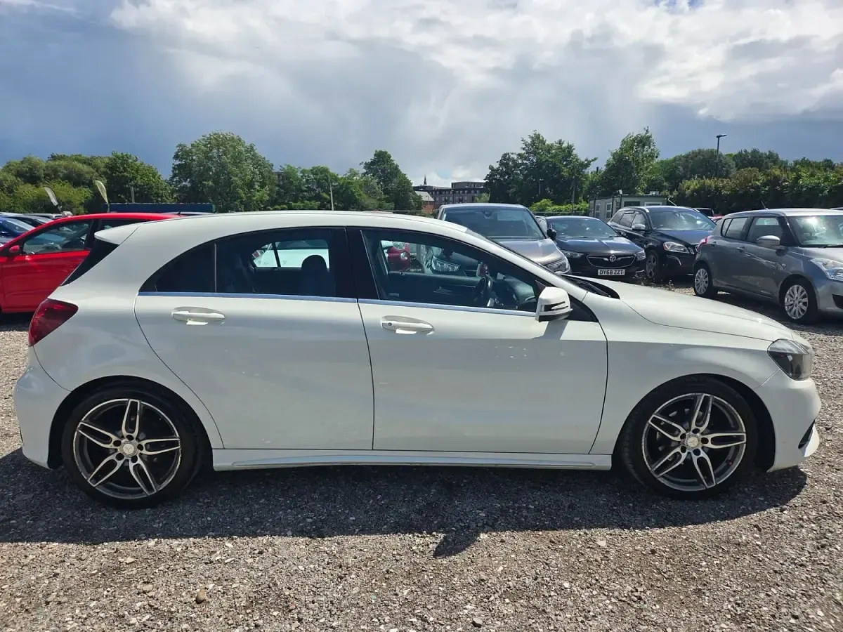 Used Mercedes A160 AMG line 102 HP (75 kW) 2016 White Hatchback