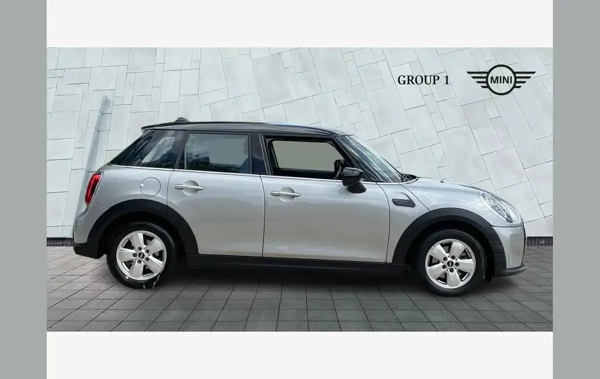 Used Mini Cooper Classic 136 HP (100 kW) 2024 Silver Hatchback