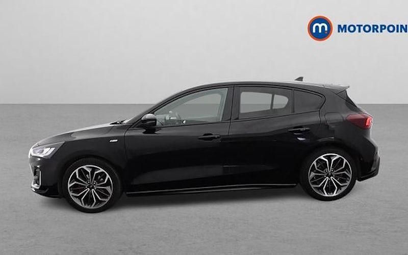 Used Ford Focus ST-Line 125 HP (91 kW) 2022 Black Hatchback