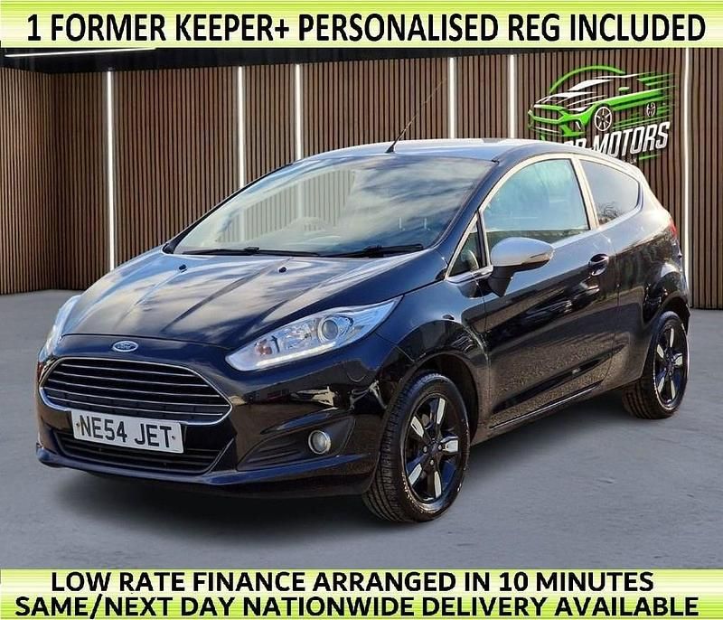 Black Used 2016 Ford Fiesta Zetec Hatchback | £3,111 (Good price) - Image 1/2