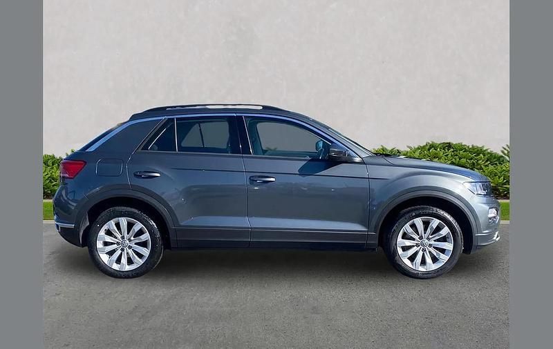 Used VW T-Roc SE 115 HP (84 kW) 2018 Grey SUV