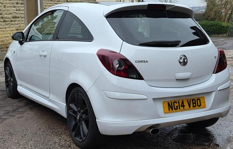 Used Vauxhall Corsa Edition 2014 White Hatchback