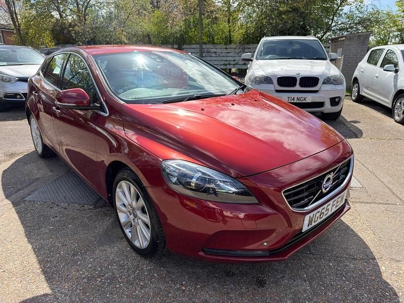 Usado Volvo V40 SE Lux 2015 Vermelho Citadino
