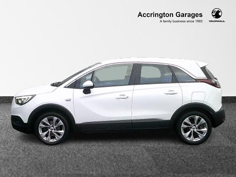 Used Vauxhall Crossland X S 2019 Summit white SUV