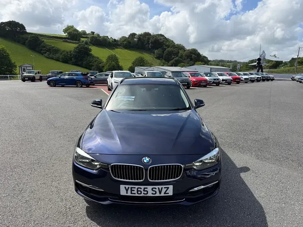 Used BMW 320 Luxury Line 190 HP (139 kW) 2015 Blue Estate