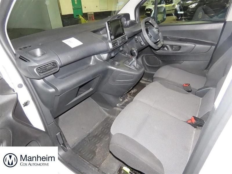 Used Peugeot Partner S 2020 White MPV