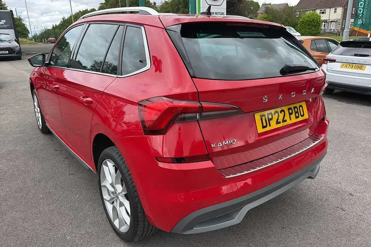 Used Skoda 110 R SE L 81 HP (59 kW) 2022 Velvet red metallic Estate