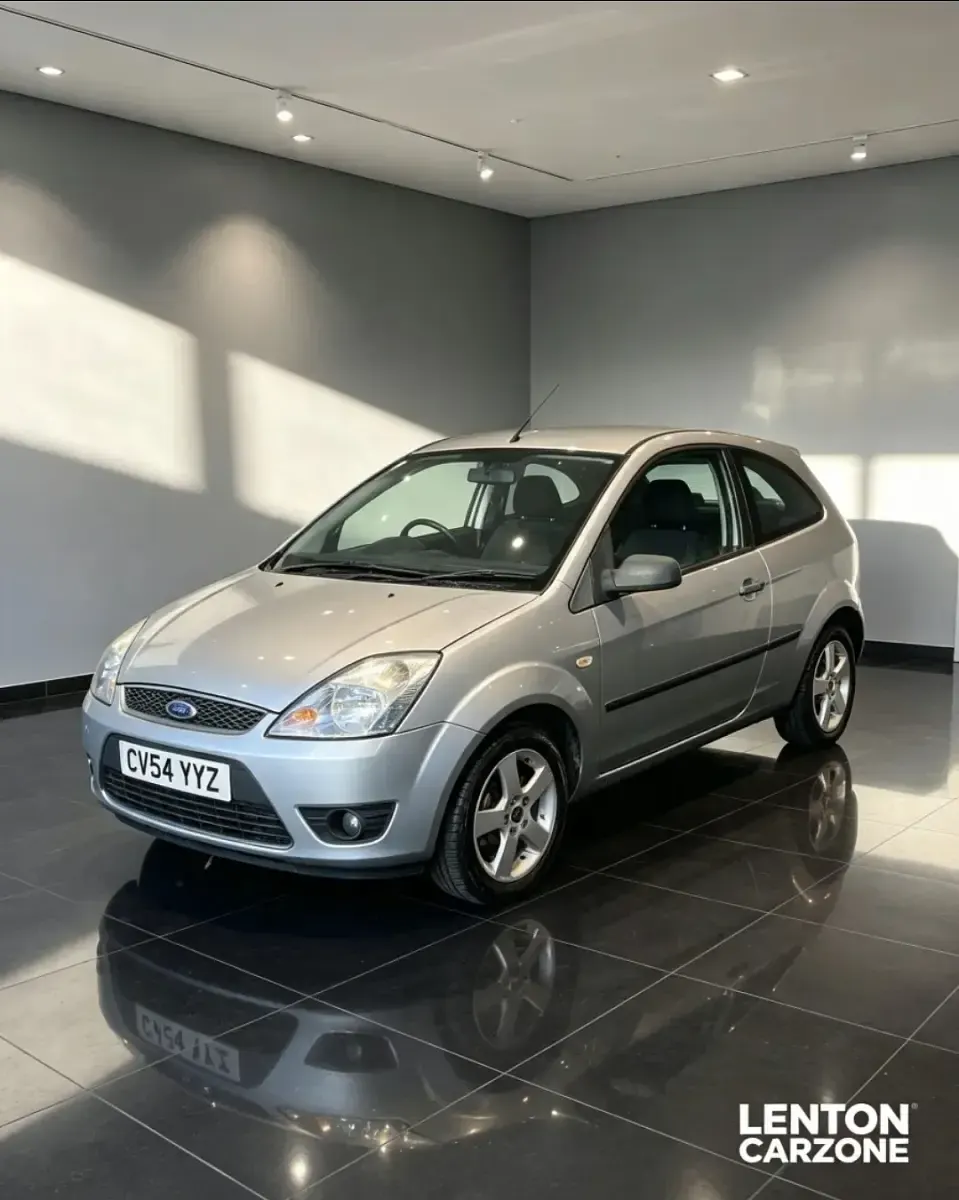 Used Ford Fiesta 80 HP (58 kW) 2004 Silver Hatchback