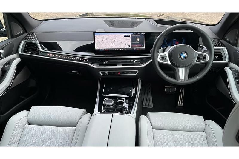 New BMW X5 M Sport 298 HP (219 kW) 2025 Black sapphire metallic paint SUV