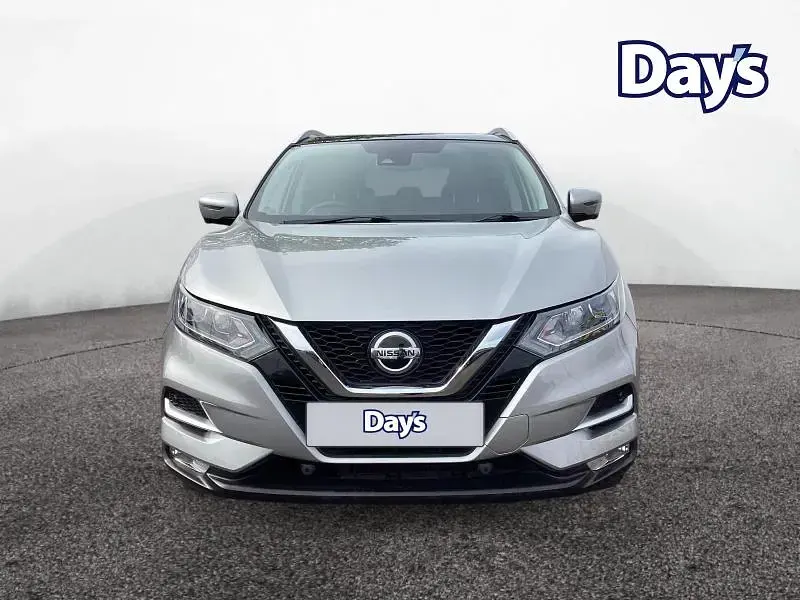 Used Nissan Qashqai N-Connecta 140 HP (102 kW) 2019 Silver SUV