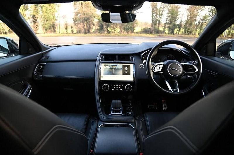 Used Jaguar E-Pace R-Dynamic 309 HP (227 kW) 2022 White SUV