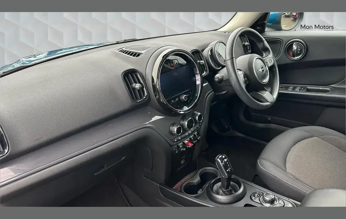 Second-hand Mini Cooper Countryman Classic 134 CP (98 kW) 2021 Albastru SUV