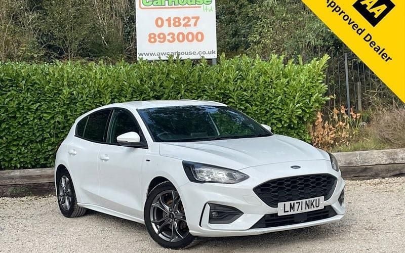 Used Ford Focus ST-Line 125 HP (91 kW) 2021 White Hatchback