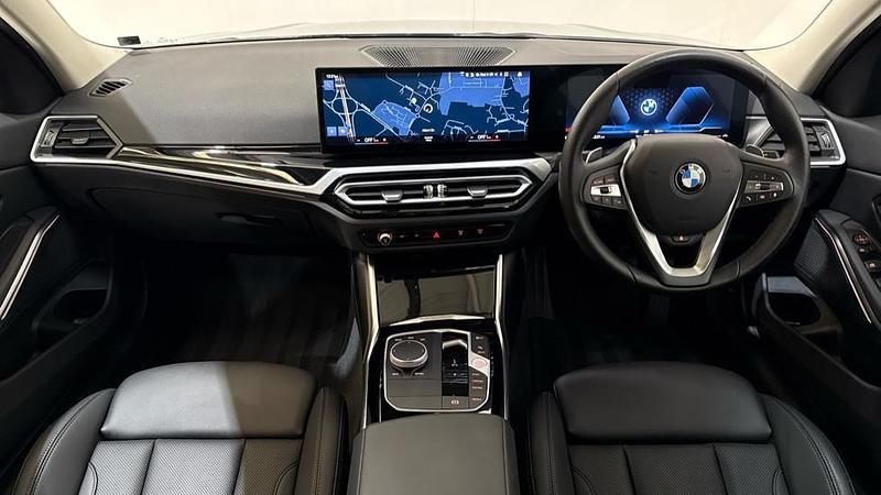 Used BMW 320 Sport Line 181 HP (133 kW) 2023 Blue Sedan