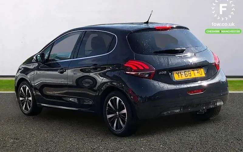 Used Peugeot 208 82 HP (60 kW) 2018 Grey Hatchback