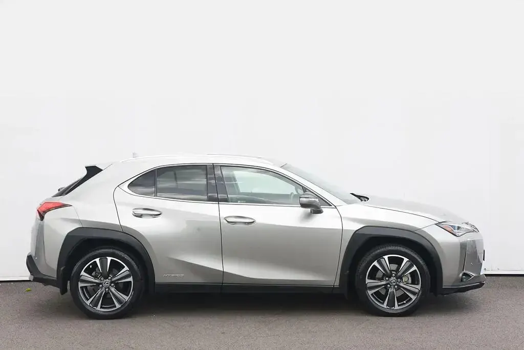 Used Lexus UX 250h 2020 Silver SUV