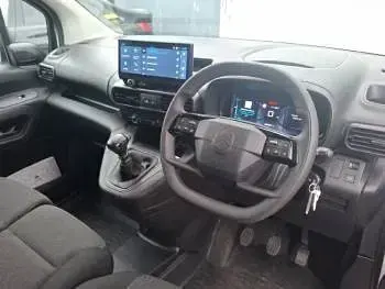 Used Citroën Berlingo 100 HP (73 kW) 2024 White MPV
