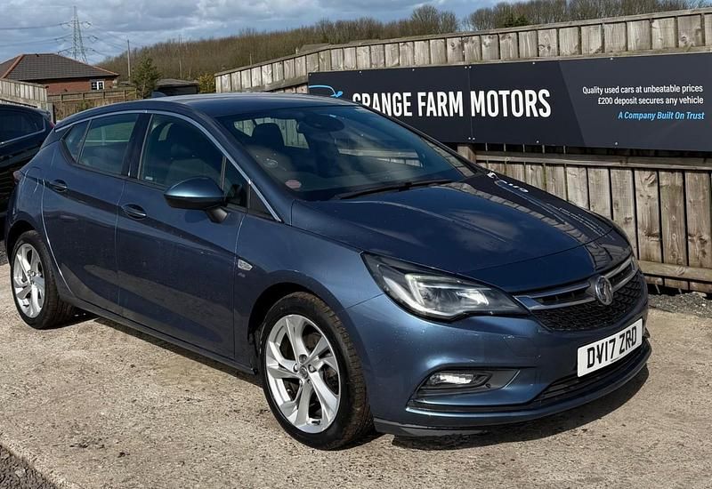 Second-hand Vauxhall Astra SRi 105 CP (77 kW) 2017 Albastru Hatchback