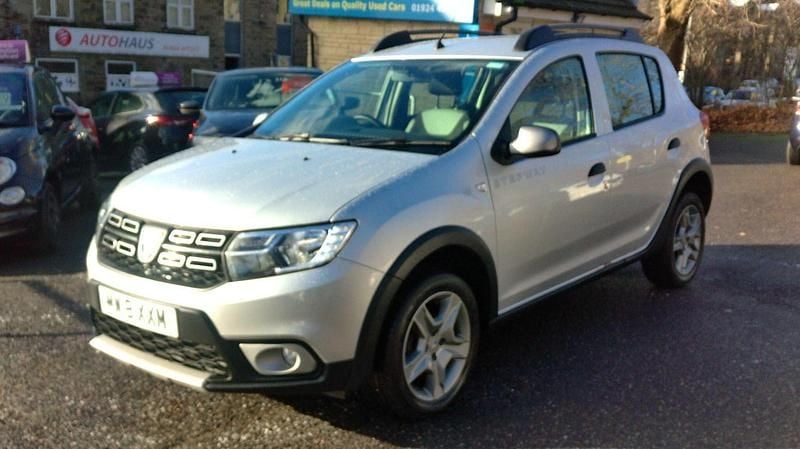 Used Dacia Sandero Ambiance 90 HP (66 kW) 2018 Silver Hatchback