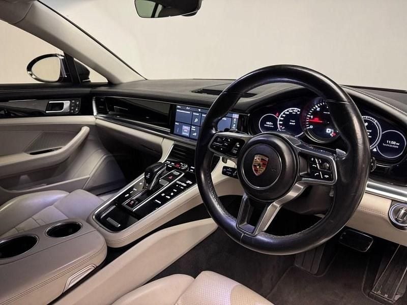 Used Porsche Panamera 421 HP (309 kW) 2017 Black Hatchback